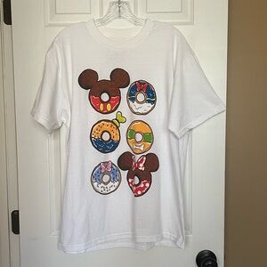 Disney Mickey Mouse and Friends Donut Short Sleeve T-Shirt. Size Large